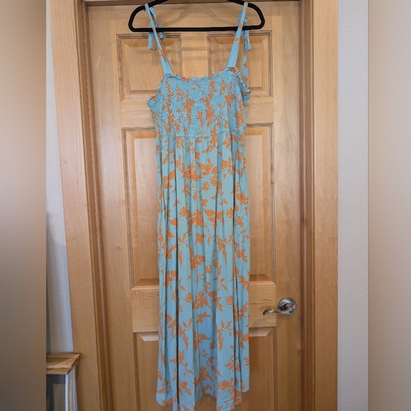 Elegant Floral Maxi Dress in Blue and Orange - Picture 7 of 10